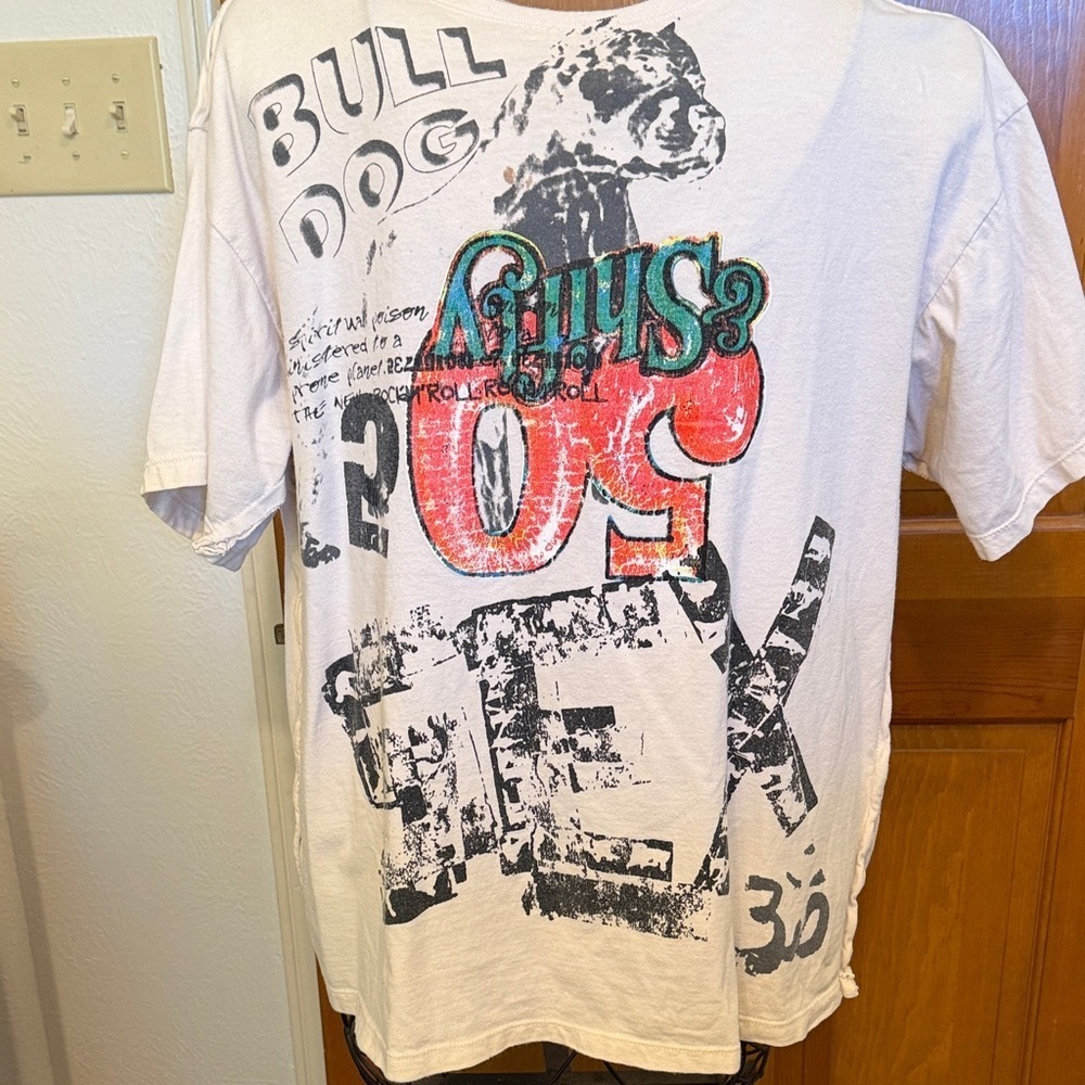 💥💥💥3 for 12$💥💥💥White Graphic T-Shirt with Bulldog Design
